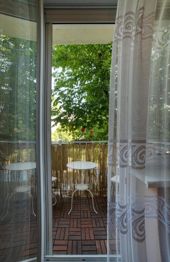 Koroesi Apartman Pecs Exterior photo
